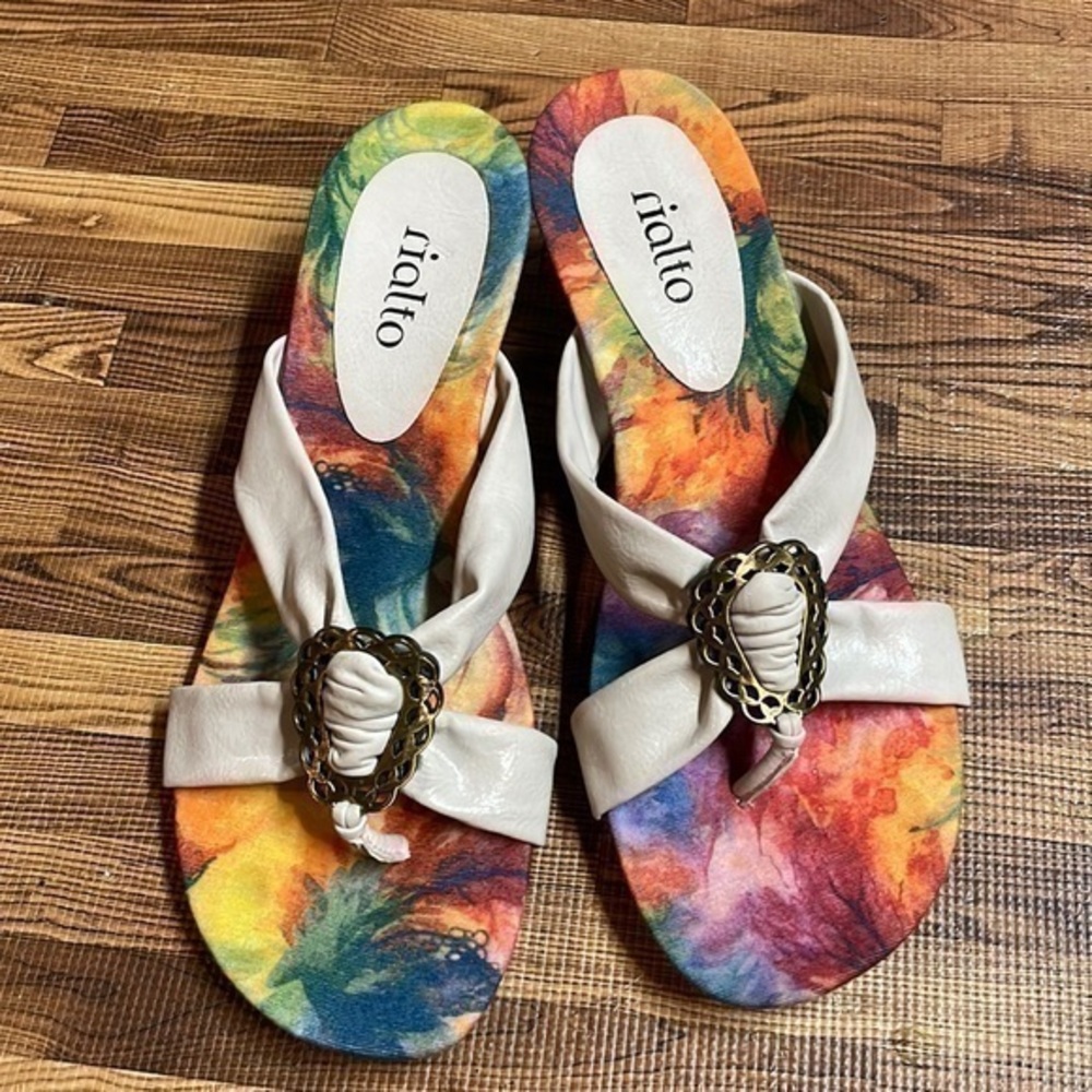 Rialto women’s wedge sandals multi color fabric sandals. Size 9
